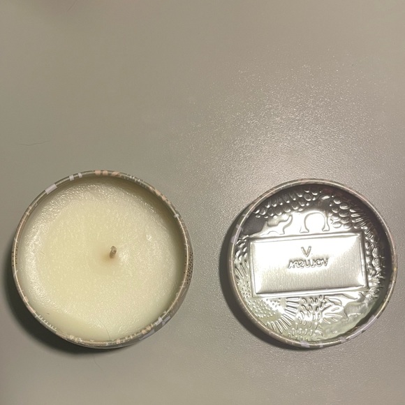 NEW- 0.9 oz/ 25.5 g Voluspa Tahitian Coconut Vanilla Mini Candle - Picture 6 of 6